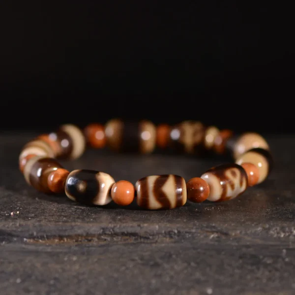 Budhi Luck Agate Dzi Bead Bracelet with Cook Round Bead - Image 4