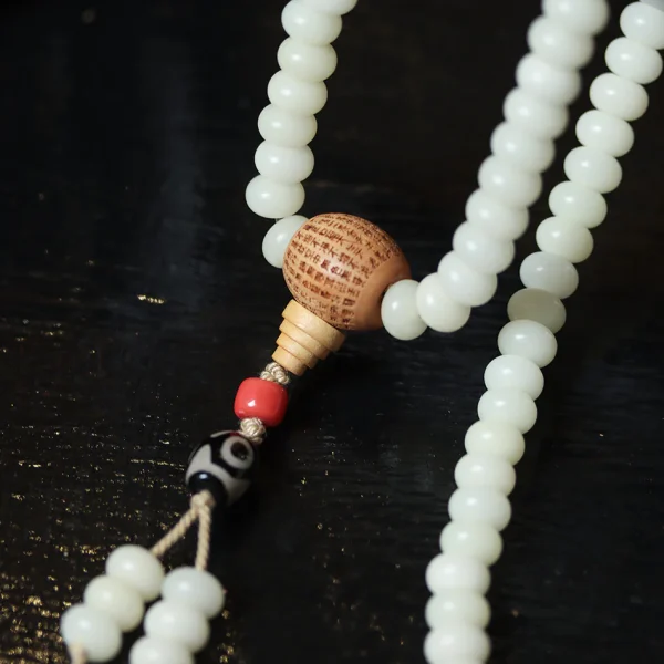 Boxwood Carved Heart Sutra Guru Bead 108 Mala Beads White Jade Bodhi Beads Bracelet - Image 3