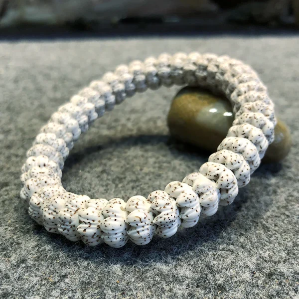 Natural White High-Density Star and Moon Bodhi Bracelet with Lotus-Shaped Beads for Men and Women - Image 4